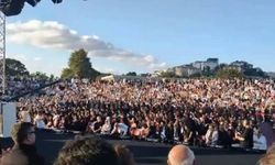Bilgi Üniversitesi mezuniyetinde protesto: Rektör kürsüyü terk etti