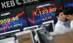 KOSPI'de sert düzeltme: Tarihi zirvenin ardından satış baskısı arttı