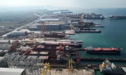 Tersanede silahlı saldırı: Bacaklarına 6 kurşun isabet etti!