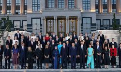 NATO aile fotoğrafında Çekya detayı!