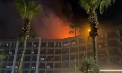 Alanya'da otelde gece yarısı yangın! Misafirler tahliye edildi