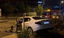 Gece yarısı can pazarı! 3 aracın karıştığı kazada 5 kişi yaralandı