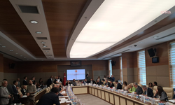 CHP'li Özçağdaş'tan komisyon salonundaki YÖK Başkanı'na İmamoğlu tepkisi