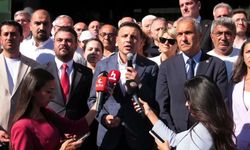Özgür Çelik: Seçilmiş başkanları emniyetin bodrum katında uyuşturucu kokuları içinde tutuyorlar!