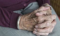 Uyku süresi Alzheimer riskinde belirleyici olabilir mi? Bilim insanları inceledi