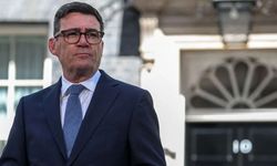 'Ülkemin çıkarları için gerekirse kendisiyle ters düşerim!' İngiltere Başbakanı Burnham’dan Trump’a mesaj