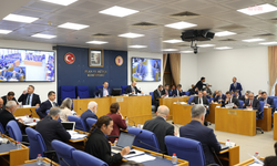 TBMM'de emekli maaşı mesaisi... AKP'li Yeğin: Hayat zor, geçim zor