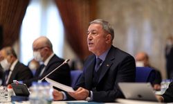 Meclis'te 'katılıyoruz' tartışması! Muhalefetten Hulusi Akar'a sert tepki
