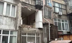 İstanbul’da duvar çöktü: Mahalleli deprem oldu zannetti!