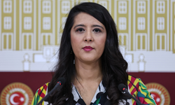 Trans öğretmenin işten çıkarılması ve avukat soruşturması TBMM'ye taşındı!