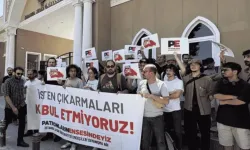 İstanbul Aydın Üniversitesi'nde işten çıkarılan akademisyenlerden eylem! "İşimizi geri istiyoruz"..