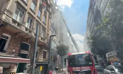 Nişantaşı'nda 7 katlı binada korkutan yangın! Elektrik panosu patladı..