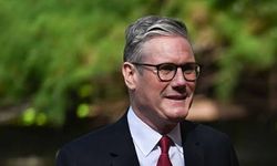 İngiltere Başbakanı Keir Starmer koltuğu devrediyor
