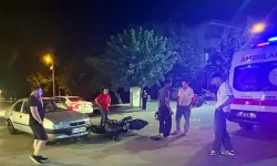 Otomobil ile motosiklet çarpıştı: 2 yaralı!