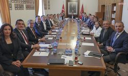 Özgür Özel kurmaylarını topladı! İşte masadaki gündemler...