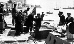 Ders kitaplarından Vahdettin’in İngiliz gemisiyle ülkeden ayrılışı kaldırıldı