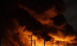 Körfez'de gerilim tırmanıyor! Husiler Aramco rafinerisini hedef aldı