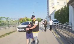 Adana’da cinayet! Ev arkadaşlarını bıçaklayıp öldürdüler: evde kilitli kalınca 112'yi arayıp yardım istediler
