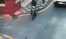 Polisten kaçan motosikletli kaldırımdaki Vali Yardımcısı Gürel'e çarptı