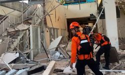Endonezya’da 7,7 büyüklüğünde deprem: Can kaybı 47’ye yükseldi