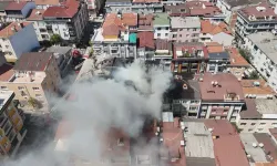 İstanbul'daki yangın faciası büyüdü: Bir kişinin cesedi bulundu!