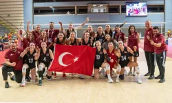 Kadın Milli Voleybol Takımı'ndan Akdeniz Oyunları'nda altın madalya