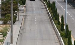 Denetimi fark edince direksiyonu yanındaki kişiye bıraktı