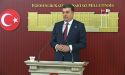 Zeynel Emre: 'Gemiyi güvenli limana taşıyacağız' diyenlerin, bugün arsız bir korsanlığa girişerek gemiyi kaçırmaya çalış