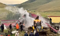 Ardahan’da yangın paniği: Ahır ve depoda 600 balya saman kül oldu