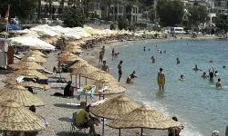 Bodrum’da termometre 40 dereceyi aştı: Sıcaktan bunalanlar sahillere akın etti