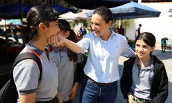 Efes Selçuk Belediyesi'nden Kırtasiye Kartı ile öğrenciye destek, yerel esnafa nefes