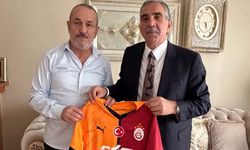 MHP'li Eyyup Yıldız'dan ev hapsindeki ultrAslan lideri Sebahattin Şirin'e ziyaret