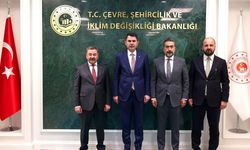 CHP’li belediye başkanından AKP'li yöneticilerle Bakan Kurum’a ziyaret