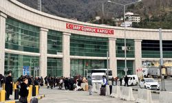 Sarp Sınır Kapısı’nda esnaf alarm veriyor: Bir seneye kalmaz, dükkânlar kapanır