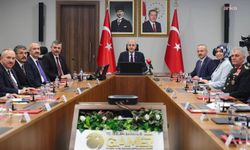 “Çerçeve Yasa” sonrası Kurtulmuş ve Çiftçi’nin katıldığı güvenlik toplantısı başladı