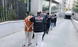 Mersin’de silahlı saldırı hazırlığındaki 2 kişi ile bağlantılı 4 şüpheli tutuklandı
