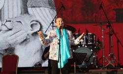 Sabahat Akkiraz’dan Tülay Hatimoğulları’na göndermeli sözler: 'Deyişlerim herkese nasip olmaz'