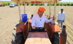 AKP'li belediye başkanı elini makineye kaptırdı!