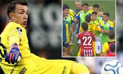 Muslera golü yedi, sinirler gerildi! Finalde saha bir anda karıştı