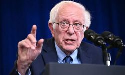 'İnsanlardan daha zeki süper yapay zekâ istiyor muyuz?' Bernie Sanders’tan dikkat çeken çıkış