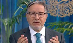 İlahiyatçı Mustafa Karataş canlı yayında acı haberi aldı