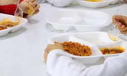 Çocukların okulda beslenme sorunu büyüyor: Hükümete ücretsiz yemek çağrısı