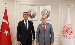 Bakan Işıkhan, Kartal Belediye Başkanı Yüksel ile bir araya geldi