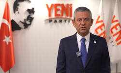 Özgür Özel'den telefon vergilerine tepki: Telefon katlanıyor ama millet bu vergi soygununa katlanamıyor