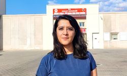 Sevda Karaca, "Ailem Güvende" operasyonuyla tutuklanan hak savunucuları ve gazeteci Tuğba Tekerek'i ziyaret etti