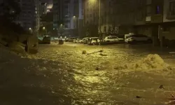 Ankara’da sağanak alarmı: Rögar taştı, alt katlar su altında kaldı!