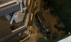 Eyüpsultan’da akılalmaz kaza: Otomobil 15 metreden bahçeye uçtu, 2 kişi yaralandı!