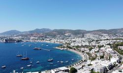 Bodrum’da sezon bitmedi: 2 kişilik tatil 4 bin TL’den başlıyor