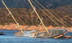 Bodrum’da kayalıklara çarpan gulet yan yattı: 7 kişi kurtarıldı