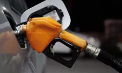 Akaryakıtta tarihi eşik: Motorin 100 lirayı aştı